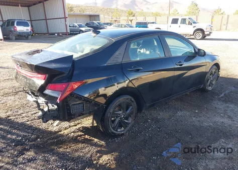 2023 Hyundai Elantra Sel z USA, uszkodzony, nr VIN 5NPLM4AG0PH119085